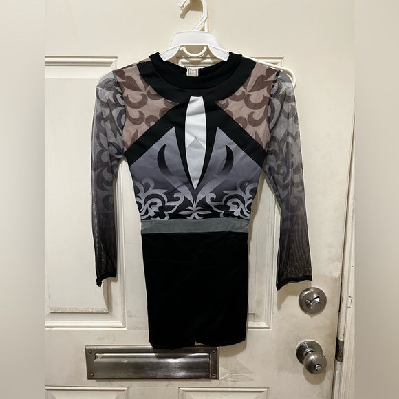 Dance costume - Picture 1 of 2